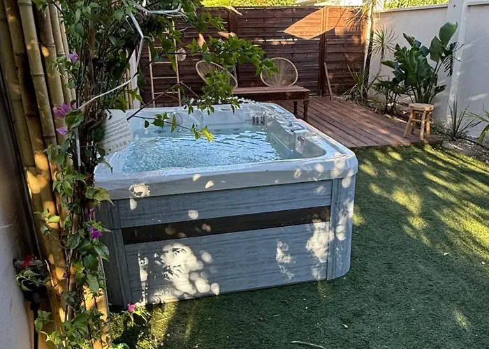 Rez De Jardin Cosy & Jacuzzi
