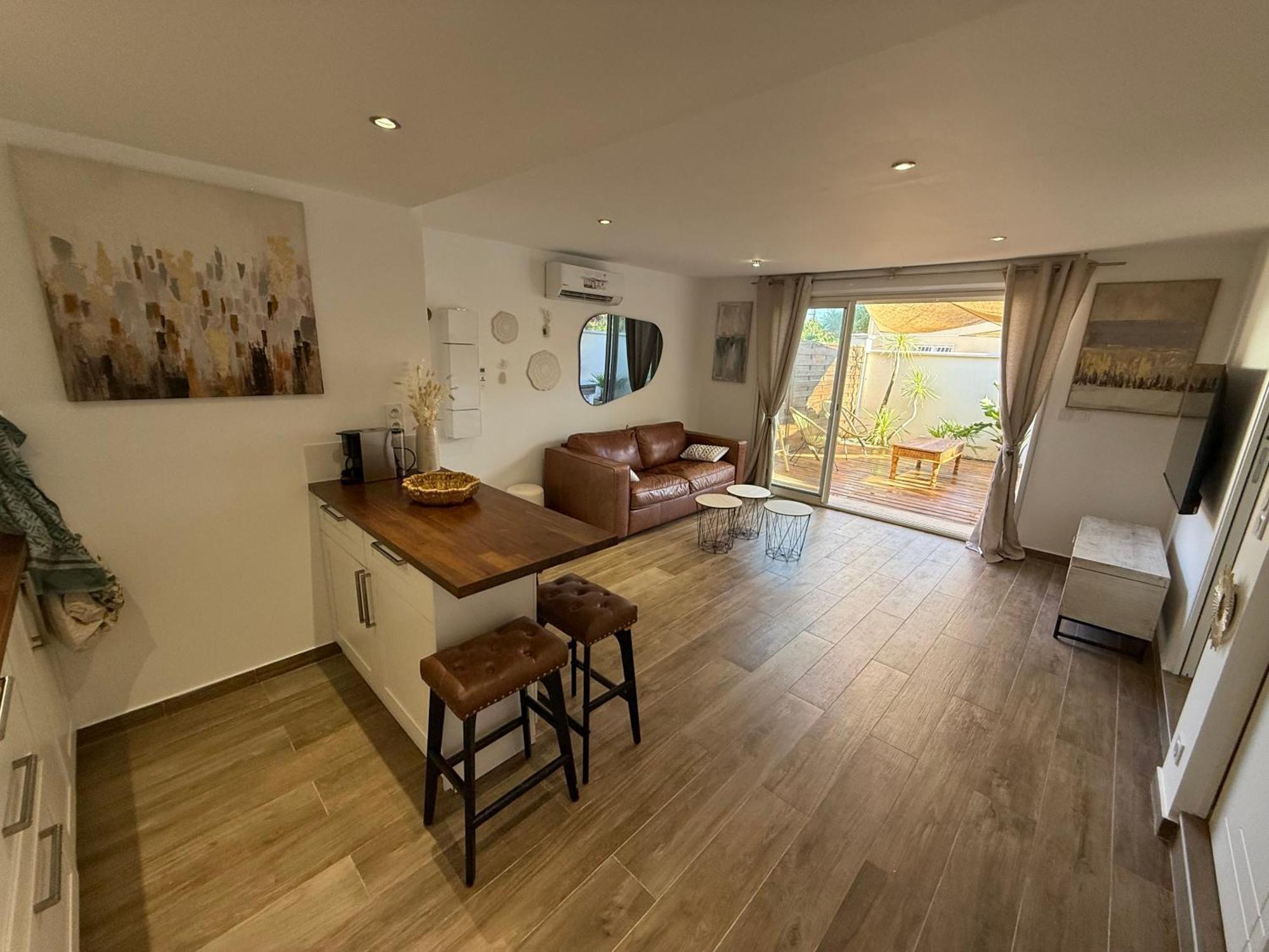 Apartment Rez De Jardin Cosy & Jacuzzi *